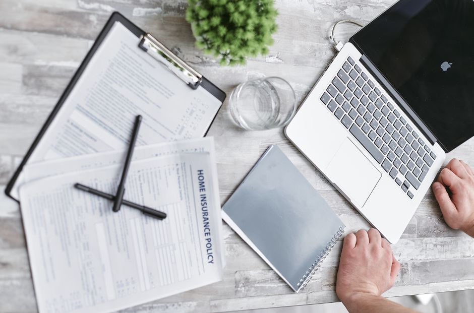 Documents de financement immobilier et calculatrice